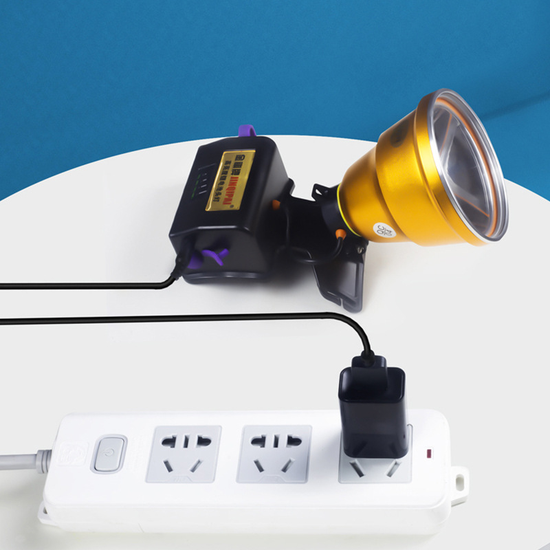 批发 USB充电器 强光手电筒充电头18650锂电池充电器电源适配器5V