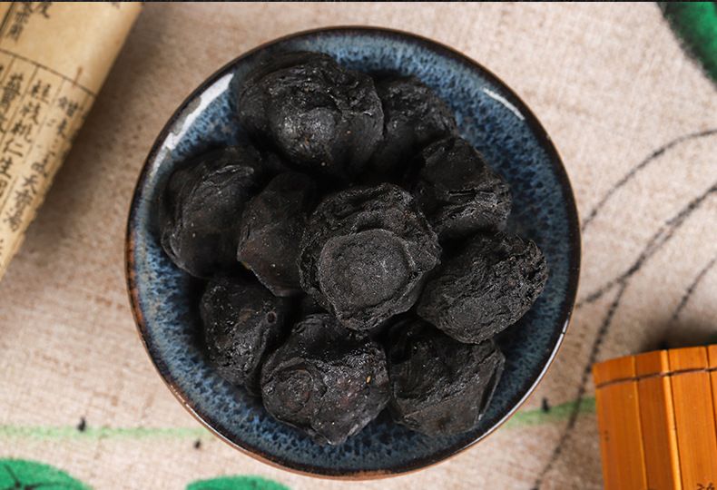 Wu Mei Dried Plum (Prunus mume) — Unsulfured Smoked-Free Food Herb for Sour Plum Drink & Tea in use