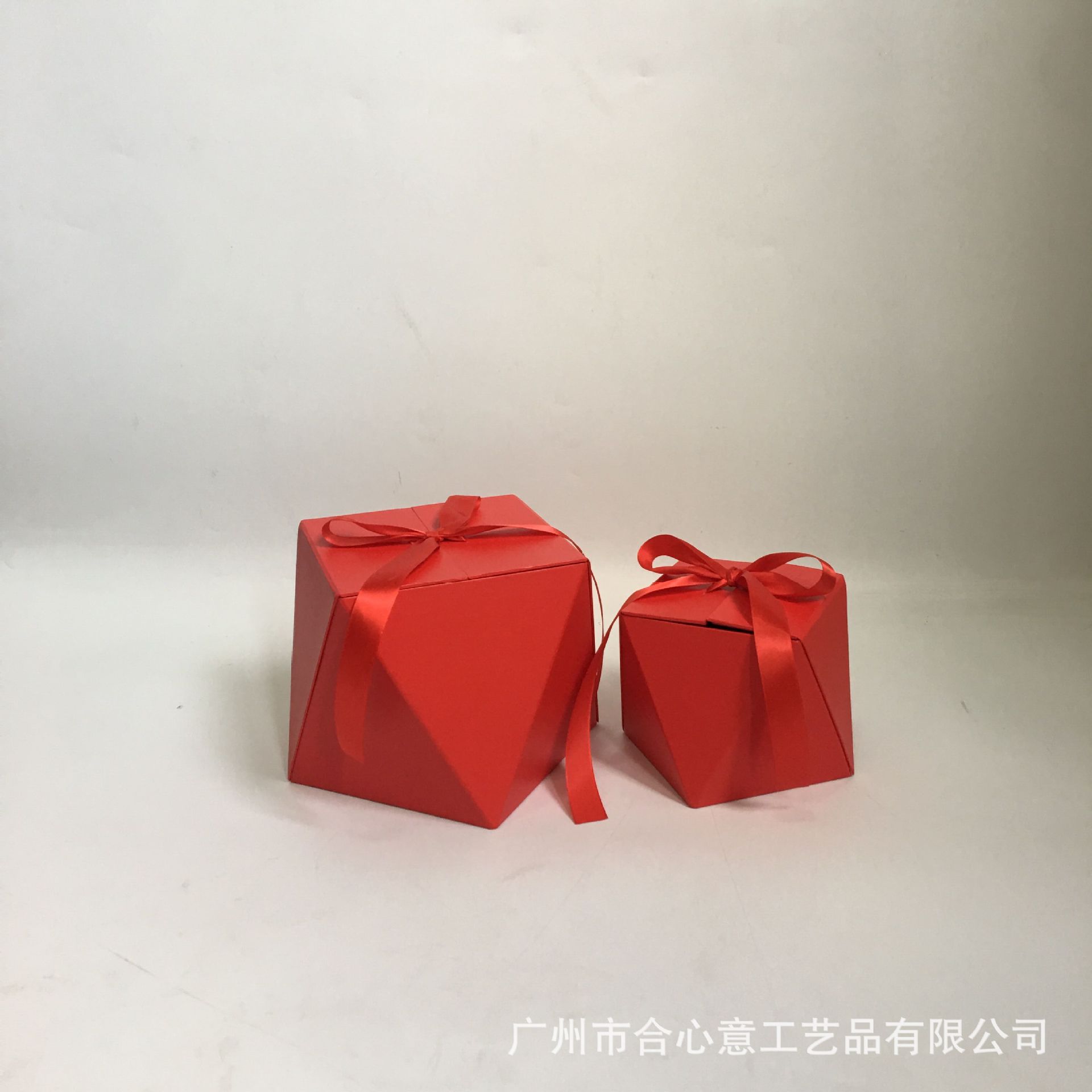 合心意 情人节多边形对开二件套花盒 手捧鲜花礼品盒 花桶抱抱桶