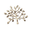 Brooch from pearl suitable for men and women, classic suit jacket, fashionable cardigan, simple and elegant design