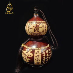 A water and wine gourd, handmade in ancient style, capable of holding one pound of water or wine, featuring traditional Chinese lacquerwork.