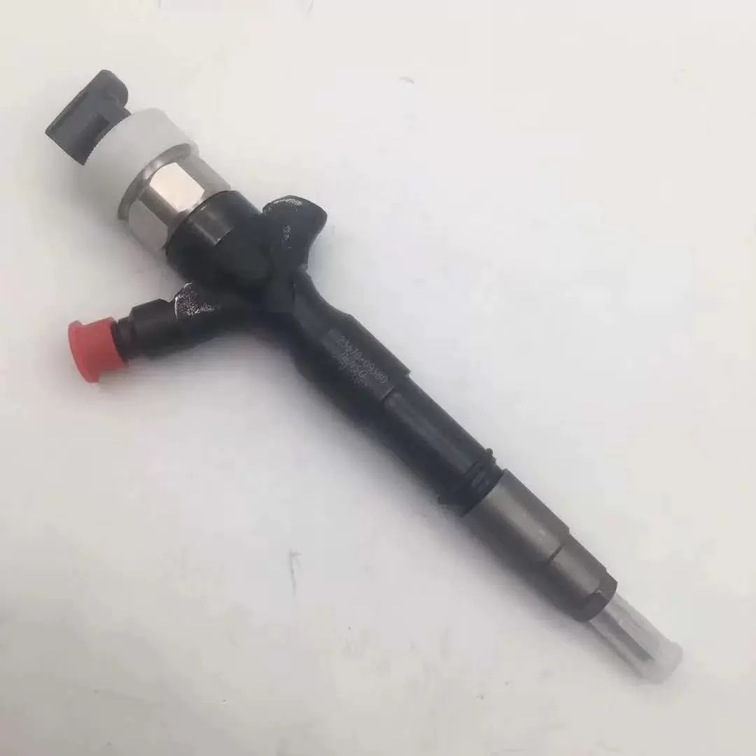 Дизельный инжектор Denso 23670-09380 для двигателя Hellux 2KD