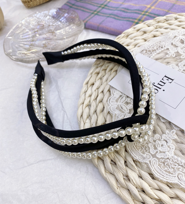 Multiple Pearl Hair Bands South Korea Hair Out Sweet Headband Wholesale Nihaojewelry display picture 7