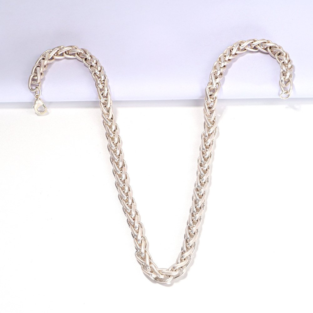 Zweifarbige Geometrische Schlangenknochen-halskette Aus Gold Und Silber Mit Metallnähten display picture 5