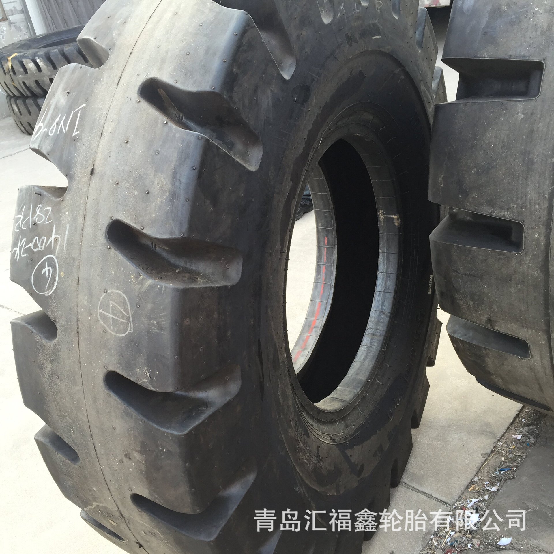 销售汇福鑫牌工程轮胎12.00-24 1200-24加深花纹港口叉车轮胎