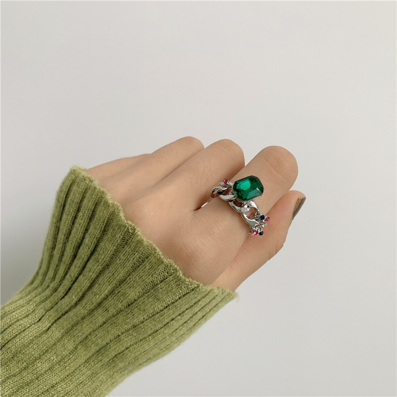 Pearl Zircon  Emerald Index Finger Ring display picture 7