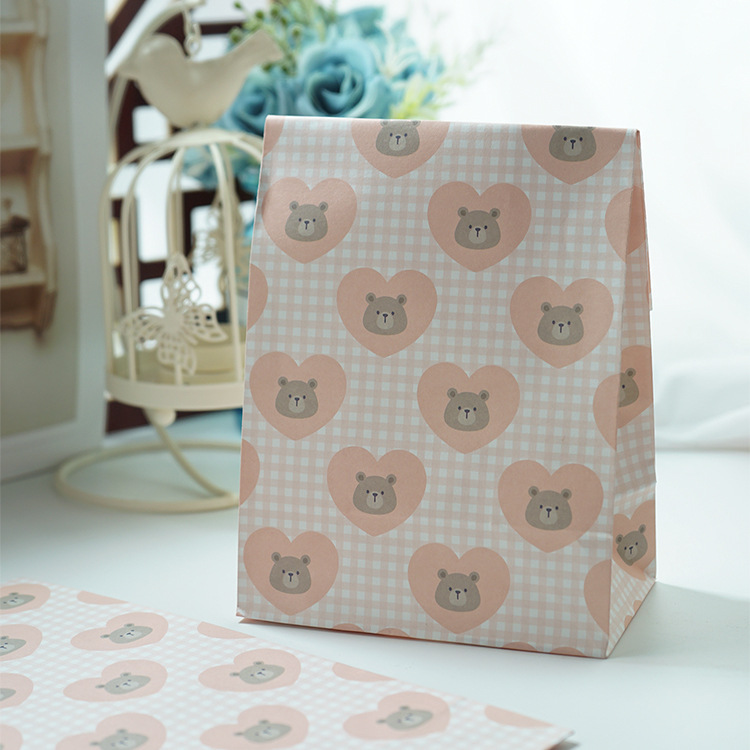 5 Types Of Cute Cartoon Small Animal Ins Style Paper Gift Bag Flat Ornament Candy Gift Gift Return Bag display picture 4