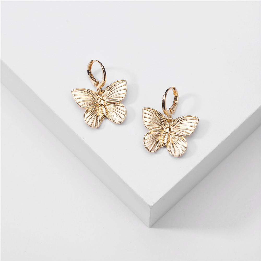 Qingdao Daiwei Schmuck Europäischer Und Amerikanischer Schmuck Metall Beliebte Schmetterlings Flügel Ohrringe Ohrringe Ohrringe Ohrringe Ohrringe display picture 2