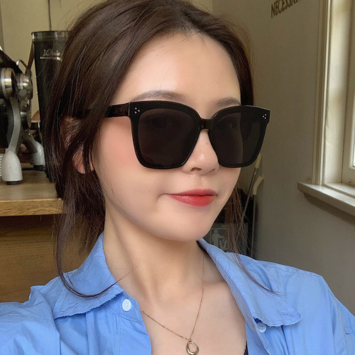 大框网红墨镜女2021新款韩版百搭太阳镜夏季防紫外线太阳眼镜拍照