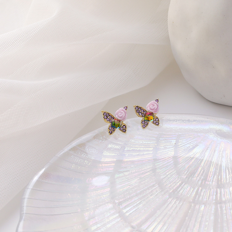 Palace Vent Baroque Strass Fleurs Papillon Boucles D'oreilles Oreille Clip Os Violet Rose Cristal Boucles D'oreilles En Gros Nihaojewelry display picture 7