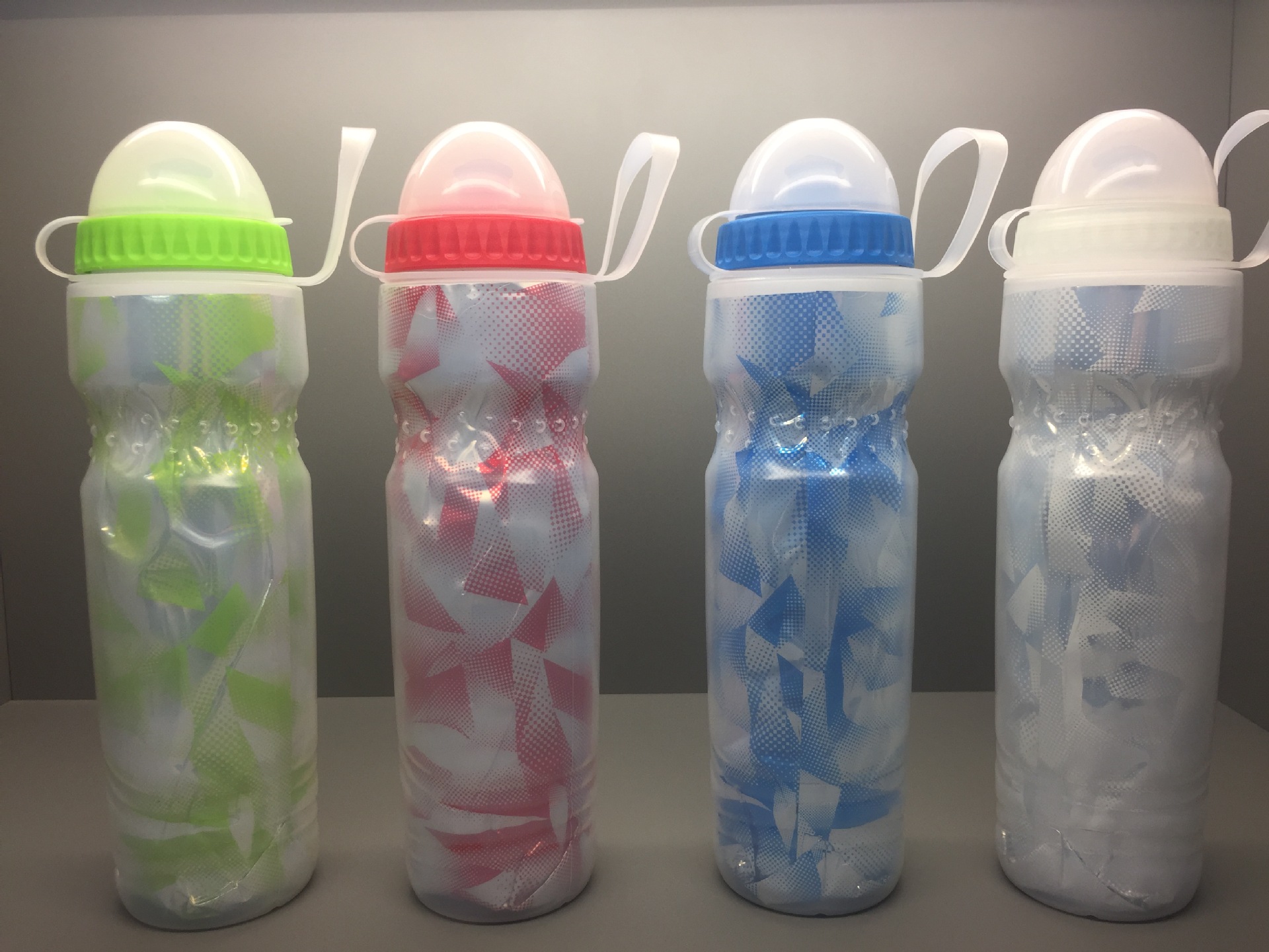 新款运动水壶 健身自行车水壶 日用杯 厂家生产定制650ml塑料水杯