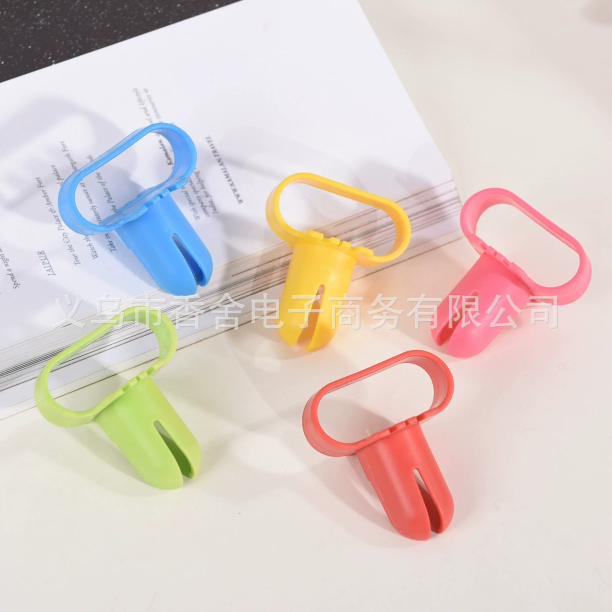 气球打结器 Balloon, вечернее платье, латексные украшения