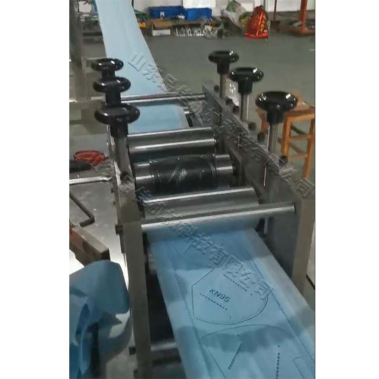 N95折叠口罩生产机 数控无纺布口罩生产机 超声波技术口罩生产线