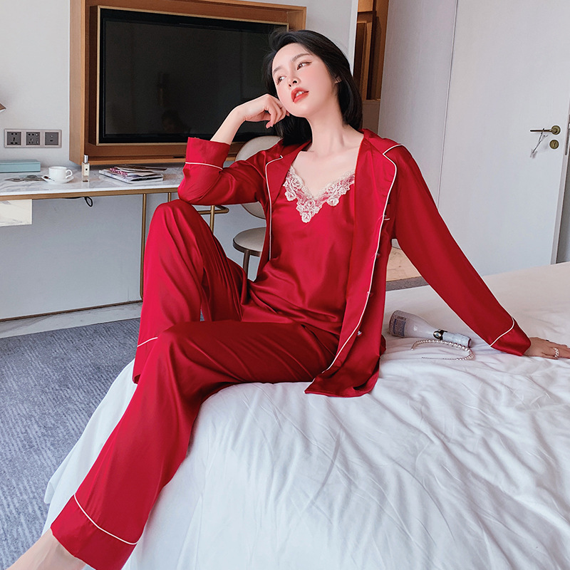 Bathrobe, shorts, trousers, lifting effect