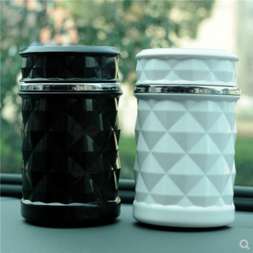 Auto supplies Car ashtray LED ashtray Car ashtray Diamond ashtray