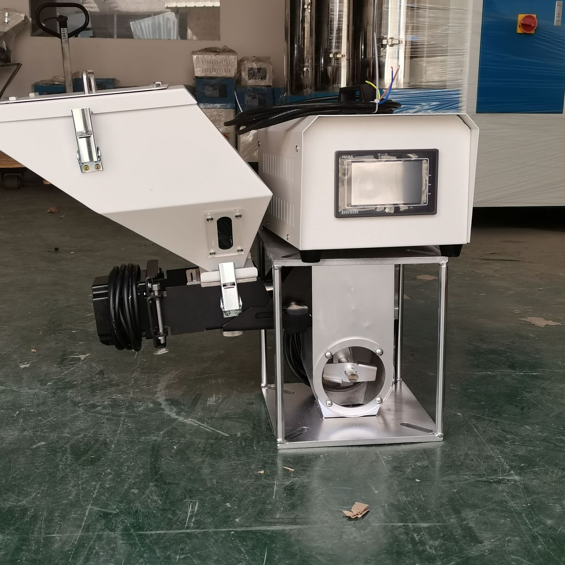 长期供应色母机称重式色母机单色双色母机注塑原料混合色母搅拌机