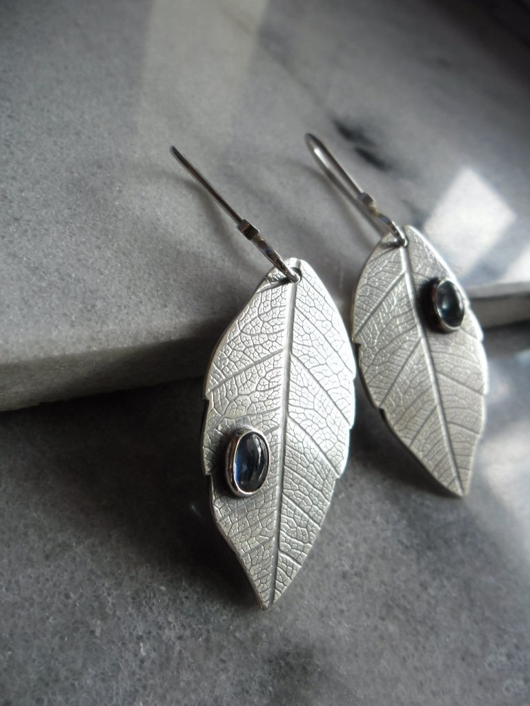 Fashion Geometric Tree Leaf Earrings Simple Retro Alloy Earrings Wholesale display picture 1