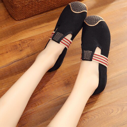 Factory direct sales [elegant] one-piece drop-shipping ethnic-style tendon sole inner heightening square dance shoes for women