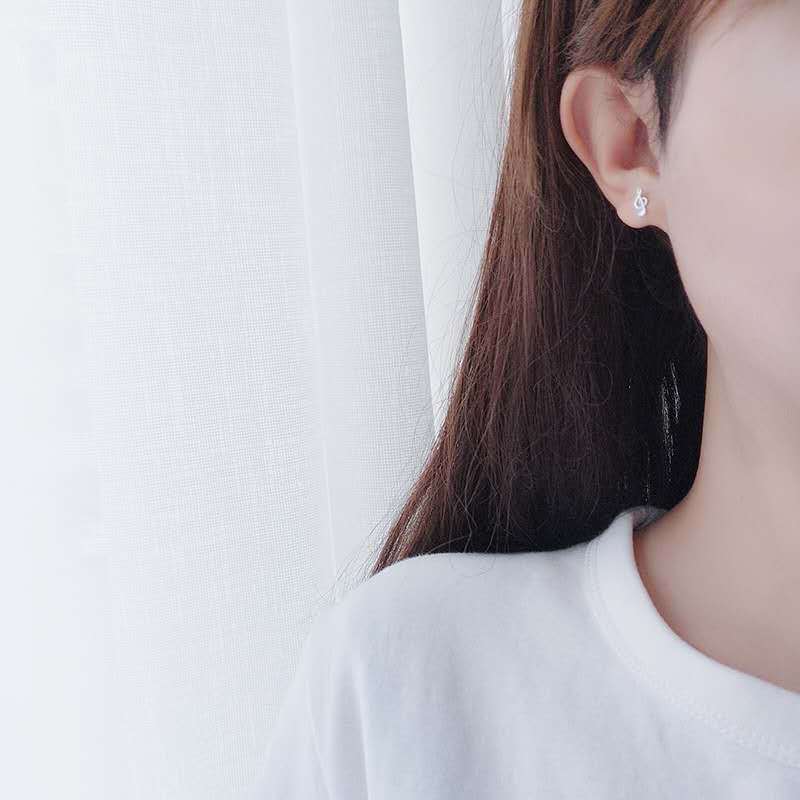Sophisticated agile cute elegant earrings