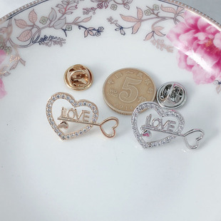 Korean Fashion love Letter Small Brooch Fashion All-match Heart-shaped Key Shirt Suit Tramps