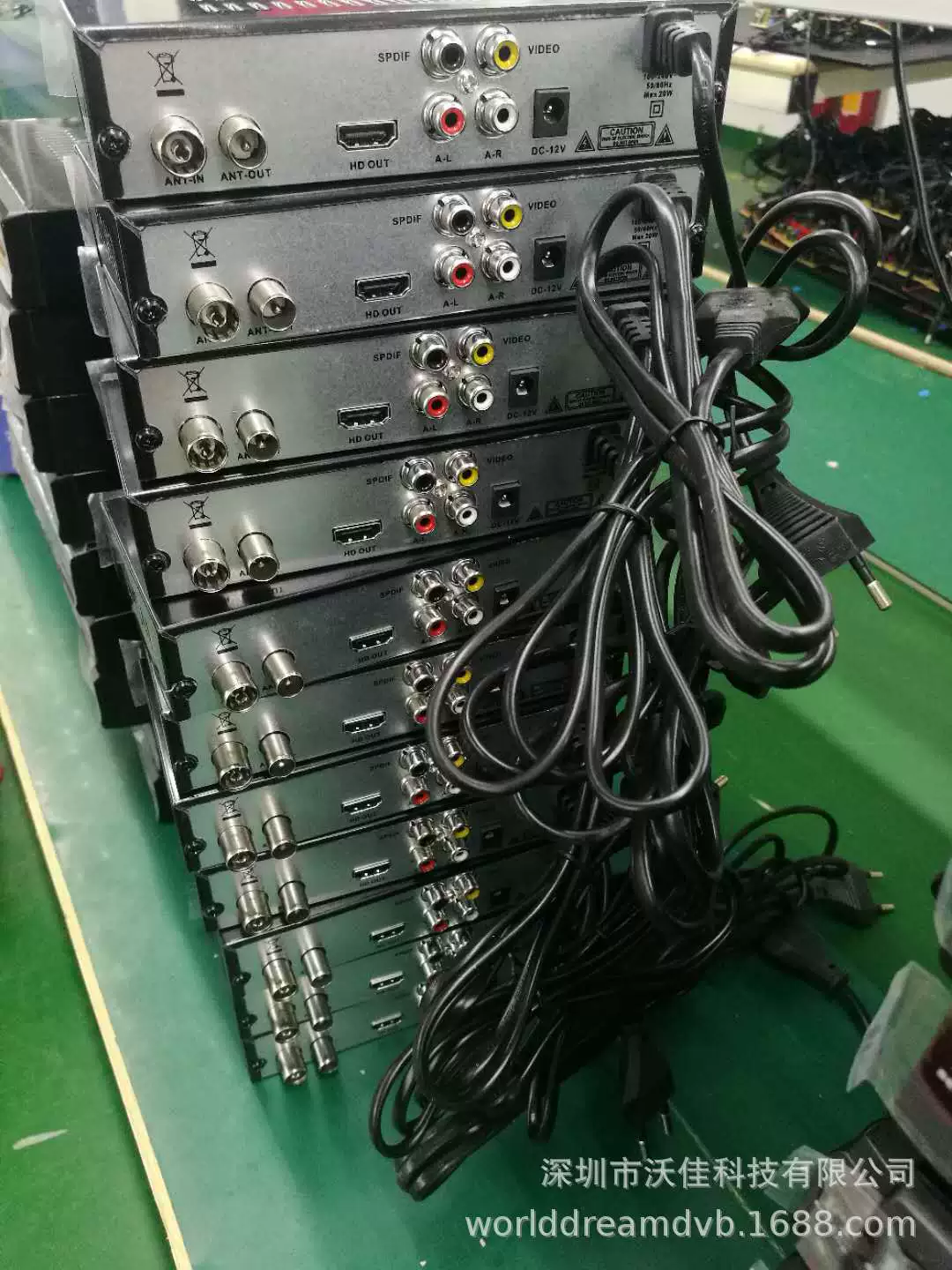 Высококачественный DVB-T2 набор тюнеров выход, Центральная Азия Вьетнам, Россия, Украина, Германия, Индонезия, Индонезия, Индонезия