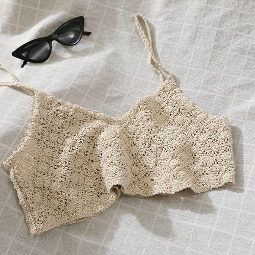 Small fresh Korean style loose knitted ins trendy versatile literary retro outer wear hollow crochet top camisole