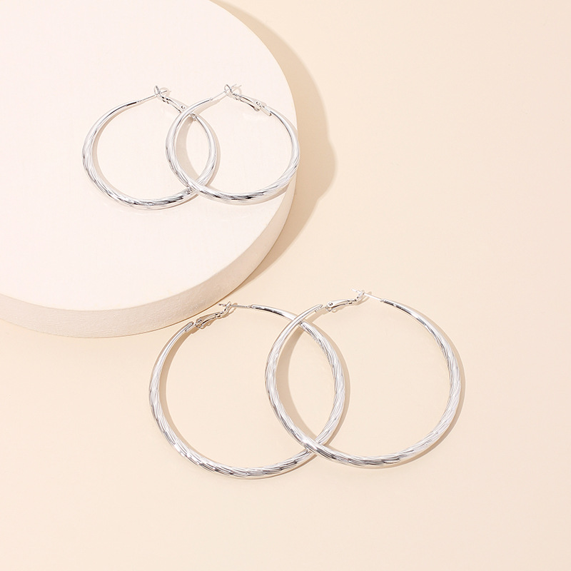 32g Weight No Inlaid Inlay Material Earrings Classification Wedding, Travel, Birthday Occasion Women'S Gender Ethnic Style Style Gold, Silver Color Geometric Big Circle Metal Ladies Ring Earrings Wholesale 3