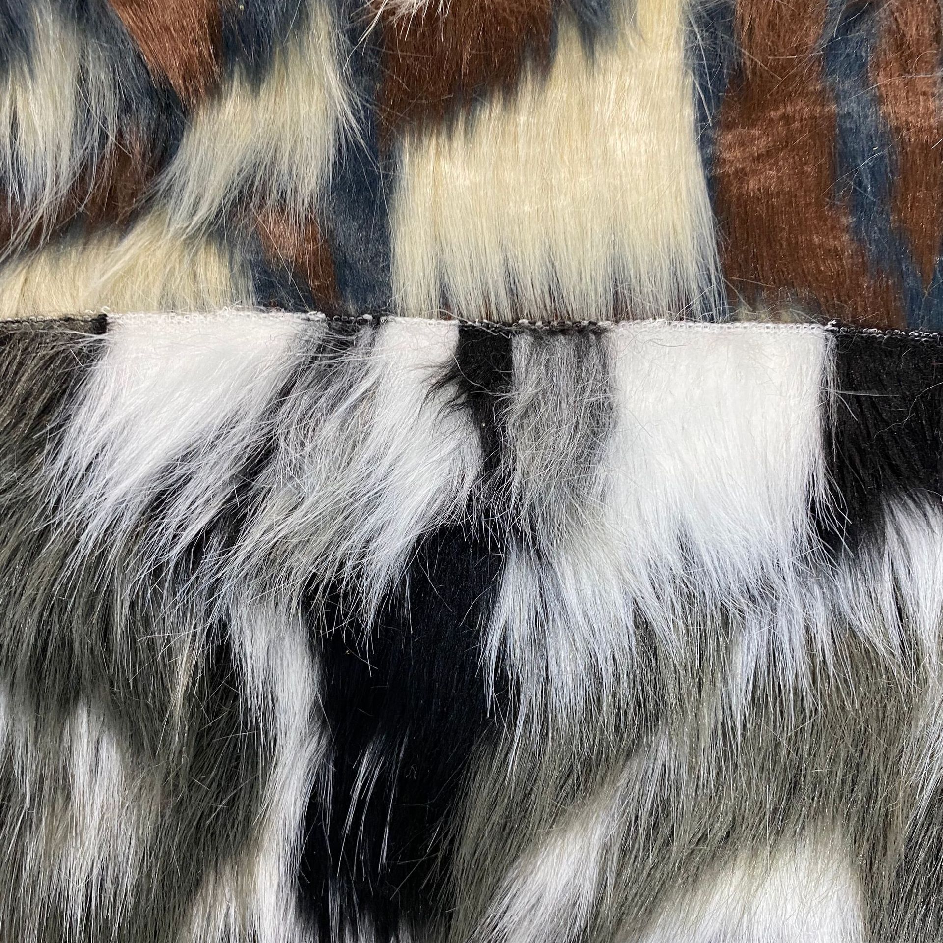Jacquard tricolor parquet de alta imitación de cabello de cabello imitación de cabello de zorro piel artificial piel juguetes peluche tela de peluche larga