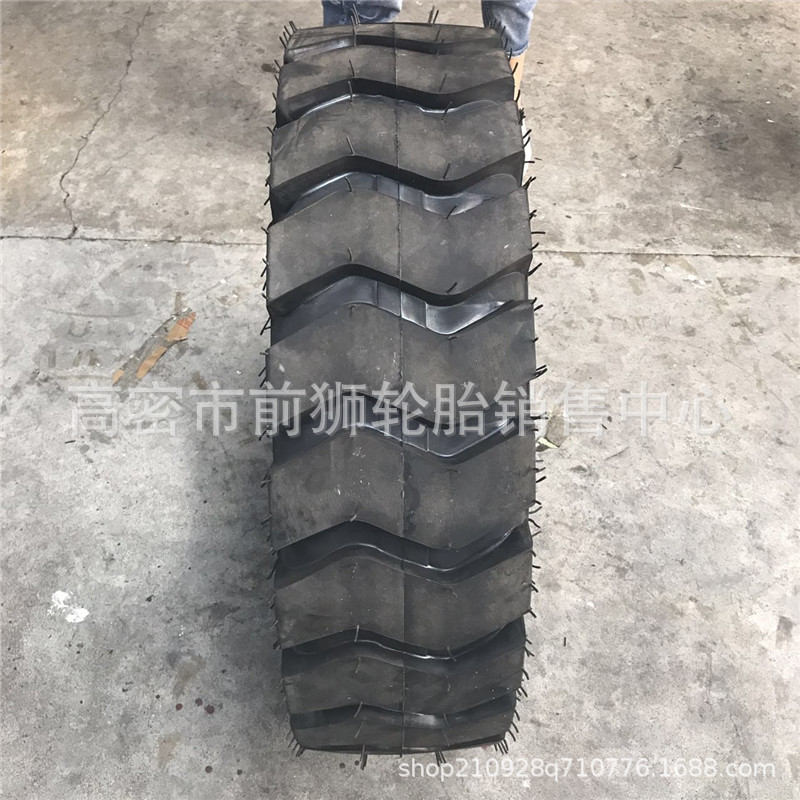 厂家供应小型装载机轮胎 9.00-16工程轮胎12.00-16