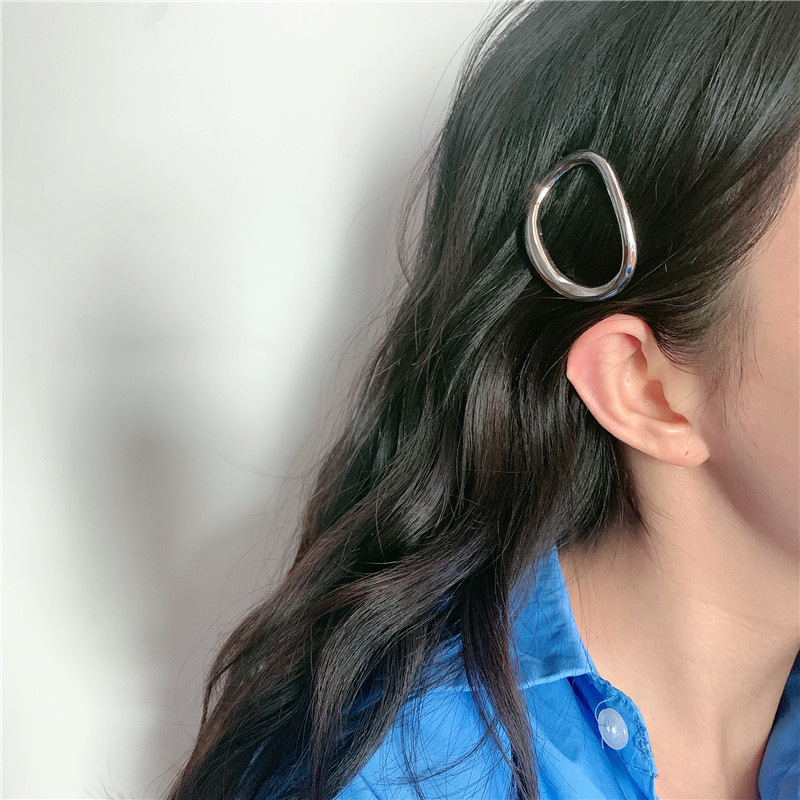 Korean Metal Circle Hairpin Back Head Clip Headdress Elegant Word Clip Wholesale display picture 7