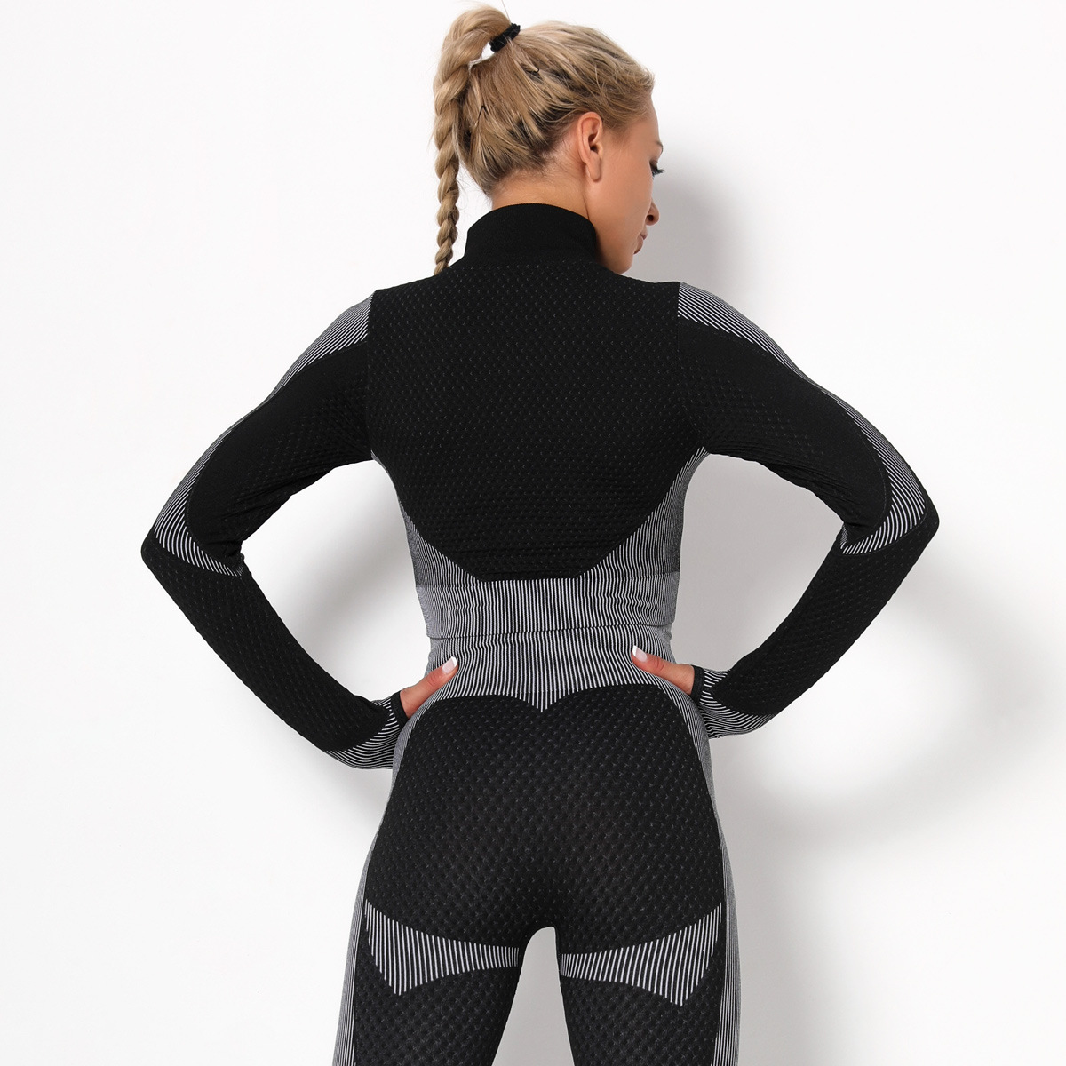 Zipper Quick-Drying Seamless Long Sleeves Sports Tops NSNS22024