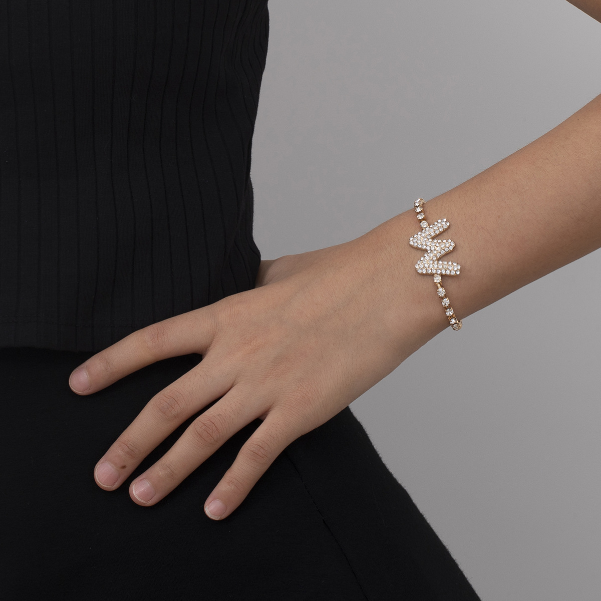 Alliage Créatif De Mode Nouvelle Lettre Bracelet Micro Diamant Simple display picture 10