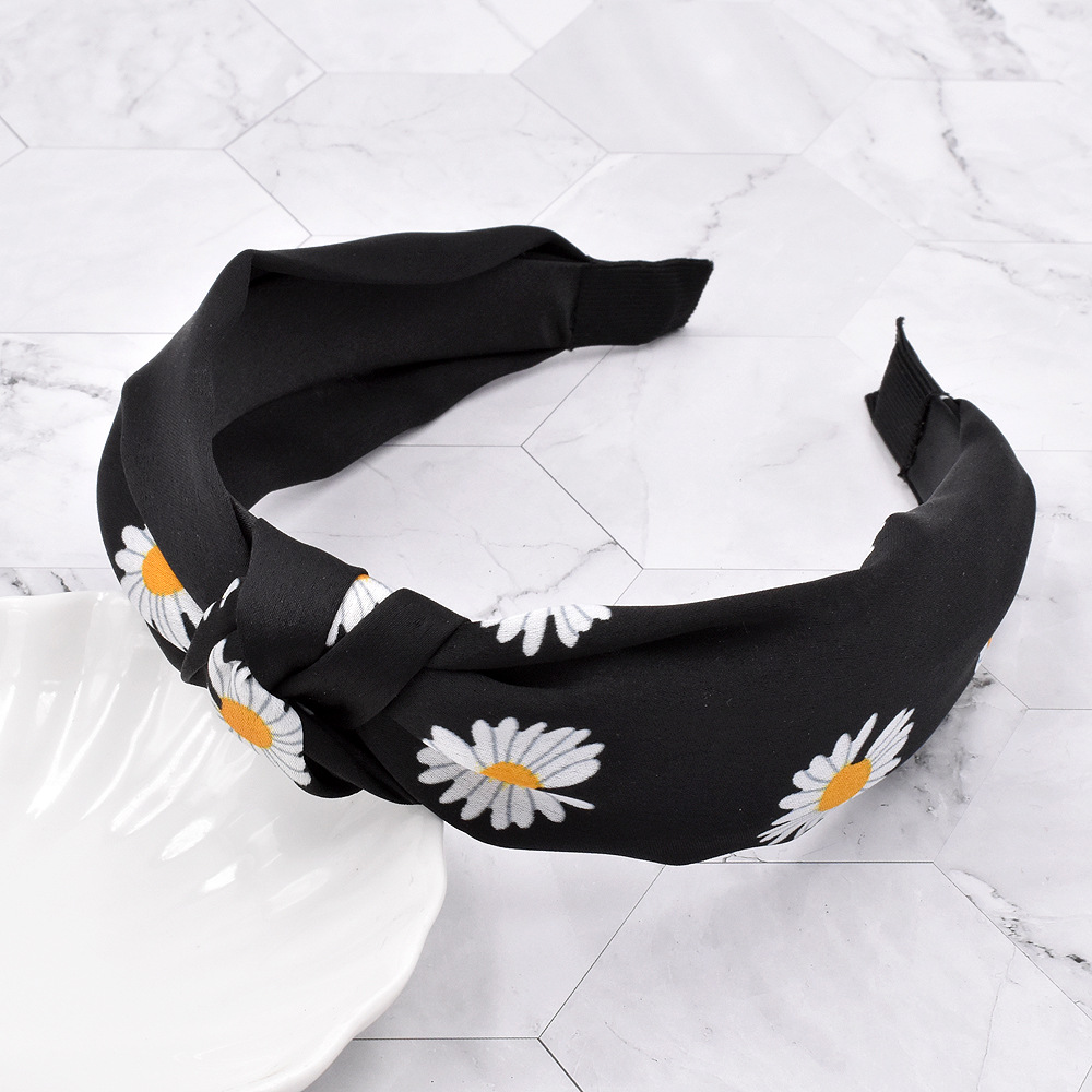 New Small Daisy Hair Band Fabric Flower Wide-sided Knotted Headband Wholesale display picture 2