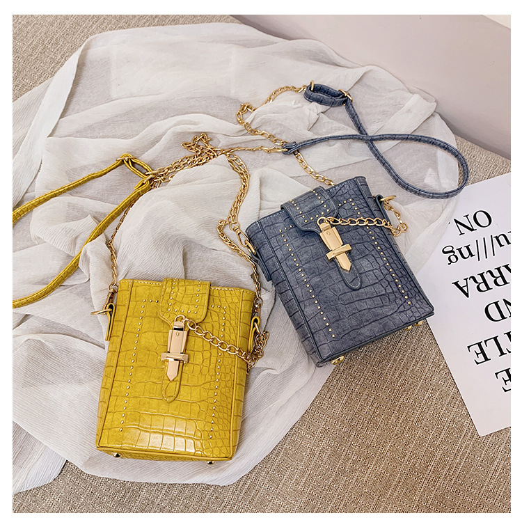 New Trendy Wild One-shoulder Messenger Chain Crocodile Pattern Mobile Phone Bag display picture 46