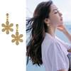 Cute elegant earrings, simple and elegant design, flowered