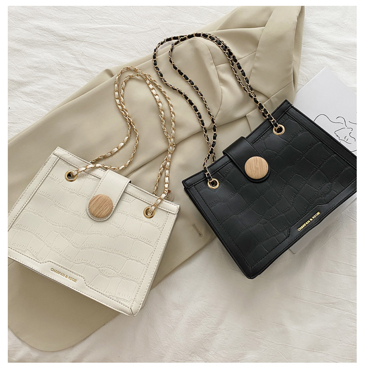 New  Trend Korean Fashion Chain Shoulder Wild Messenger Women's Small Square Bag display picture 36