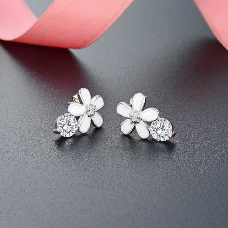 Diamante incrustado flor s925 pendientes de plata dulce fresco Mori pendientes femeninos fuente fábrica al por mayor una semana pendientes