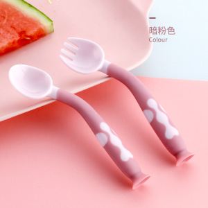 婴儿童训练勺扭扭勺叉套装硅胶可弯曲歪把勺带吸盘勺餐具批发贴牌