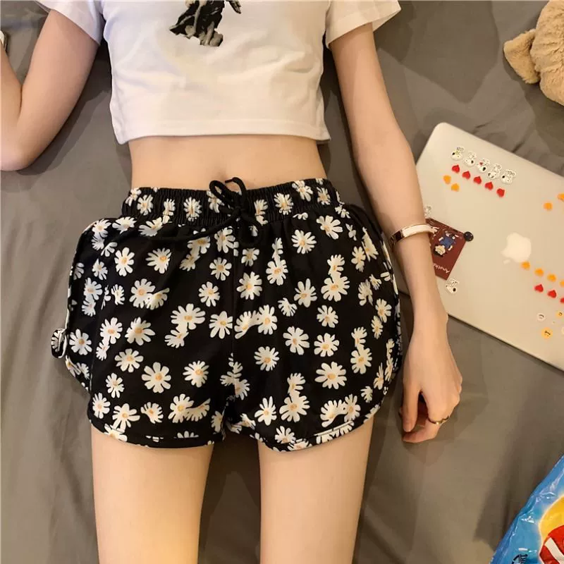 maternity shorts Casual shorts summer daisy elastic waist 2021 new loose show thin bottom home beach pants tide new hooters shorts