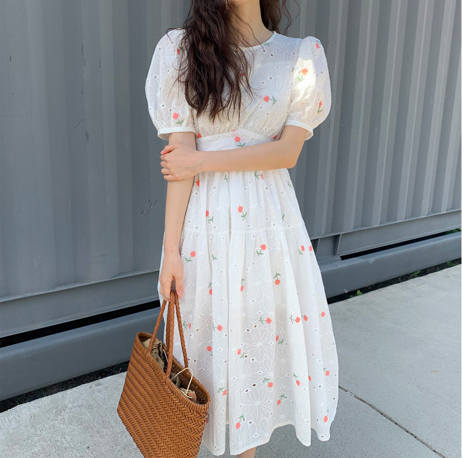 韩版重工浮雕粉花棉布刺绣泡泡袖连衣裙高腰长款甜美公主裙