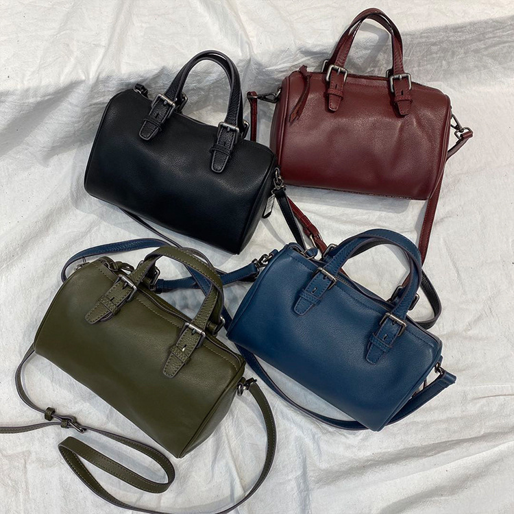 2021国境を越えたレトロな爆発金ボストンバッグ真皮の女性バッグのトップ層牛革の斜め掛けカジュアルな肩掛けファッション