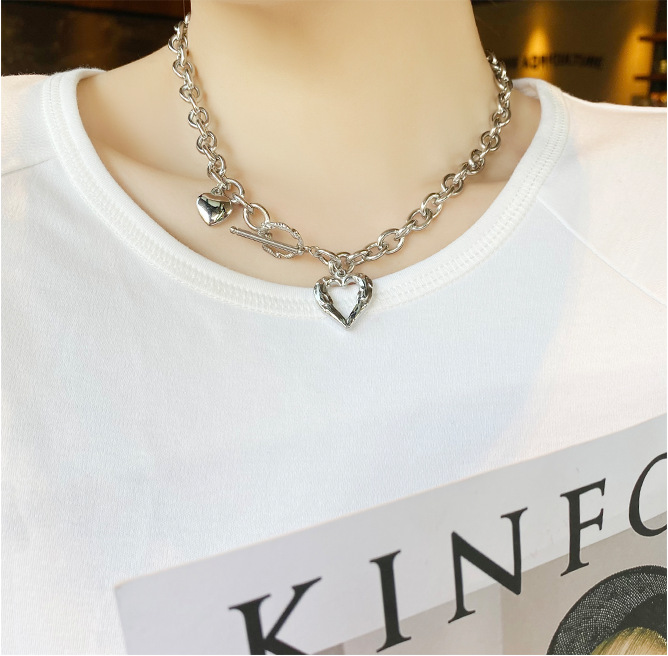 Fashion Sweater Hollow Heart-shaped Chain Short Titamium Steel Sweater Chain display picture 6