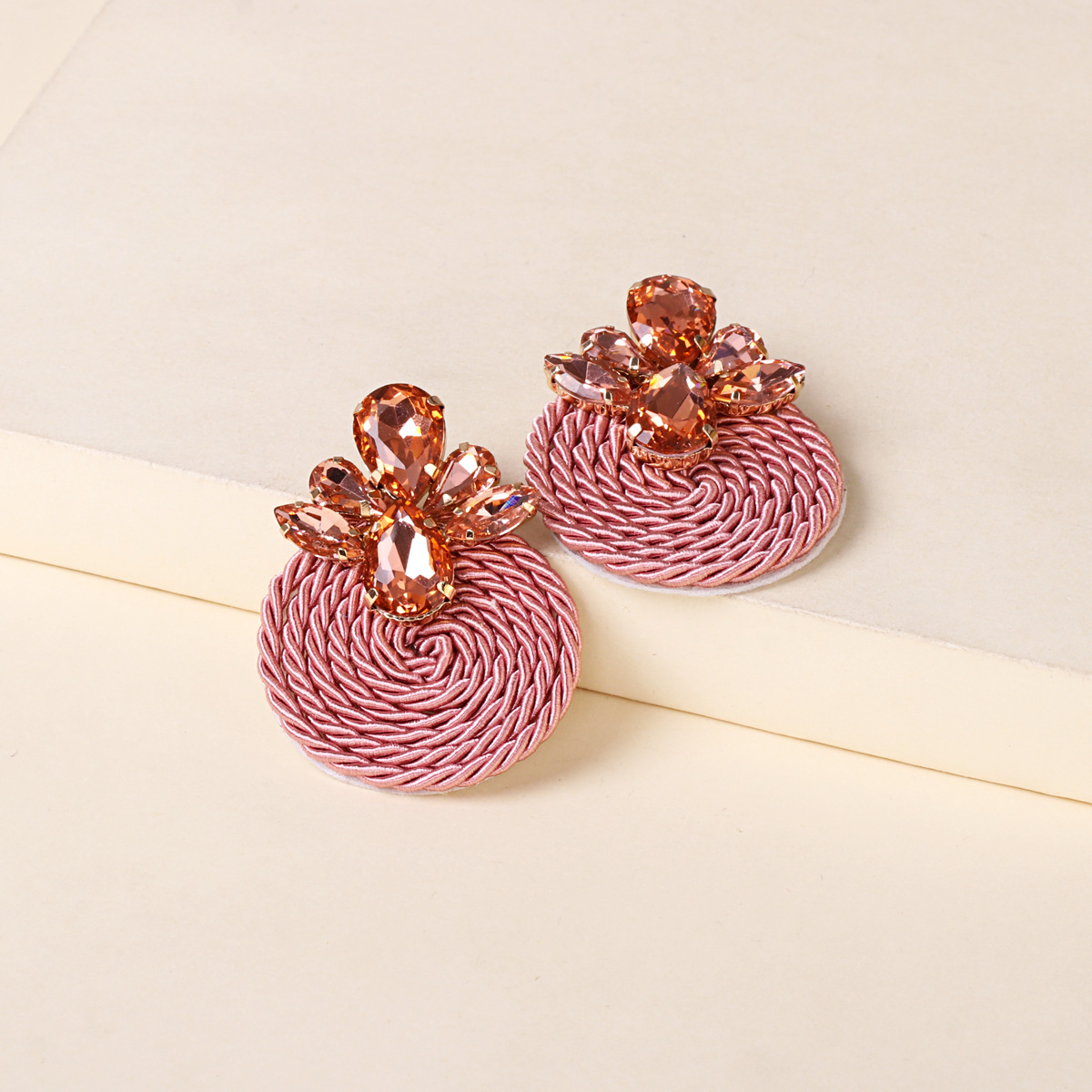 Korean New Fashion Wild Rhinestone Geometric Round Exaggerated Card Earrings display picture 9