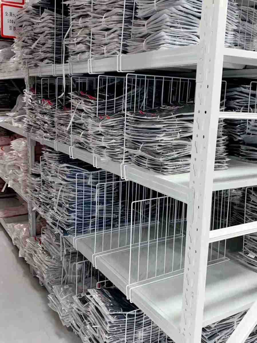 白色浸塑铁丝网片仓库仓储货架分割网，隔离网片分割片网片铁架