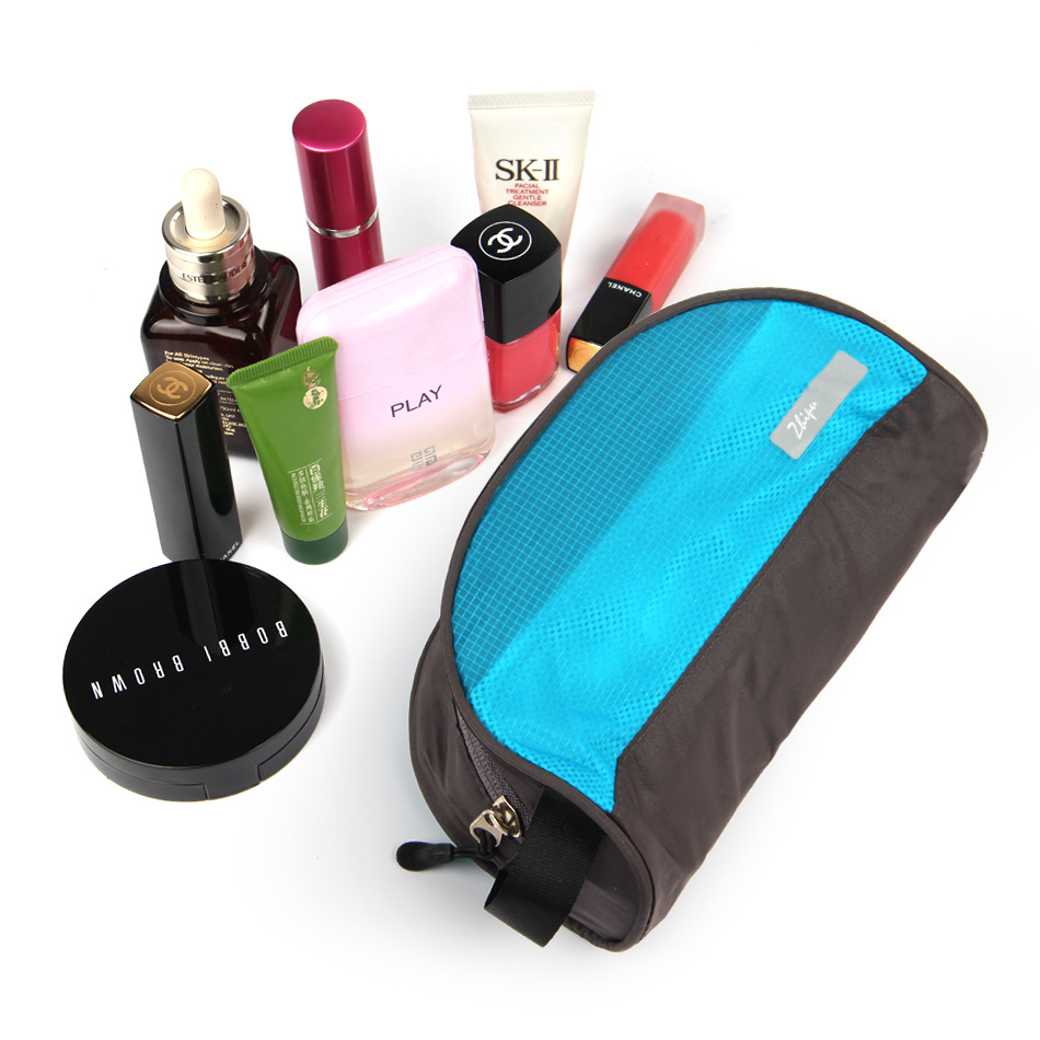Cosmetic bag