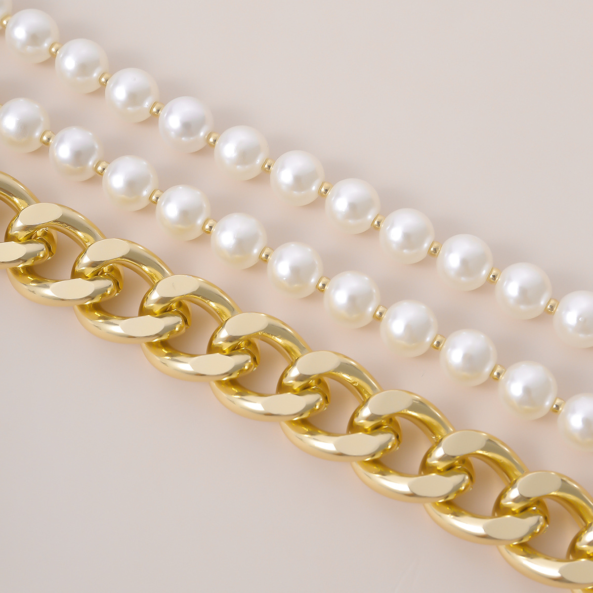 Creative Jewelry Fashion Exaggerated Imitation Pearl Multi-layer Necklace Simple Chain Wholesale Nihaojewelry display picture 8