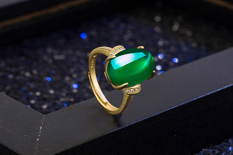 Retro ethnic green agate ancient gold green chalcedony ancient gold ring simple fashionpicture4