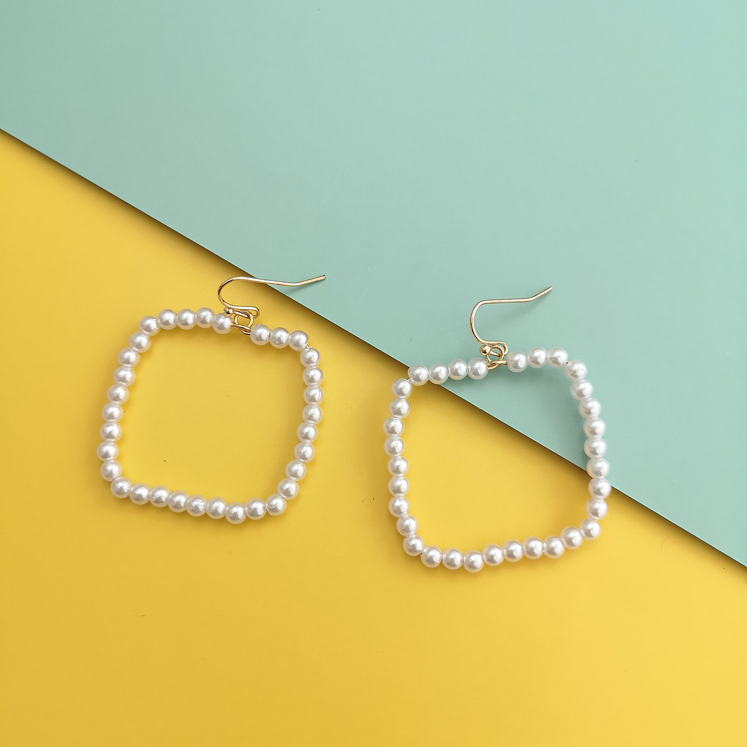 Korea Simple Geometric Square Sweet Pearl Earrings For Women Wholesale display picture 4