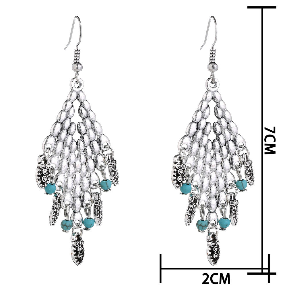 Retro Diamond-shaped Tassel Droplets Earrings display picture 1