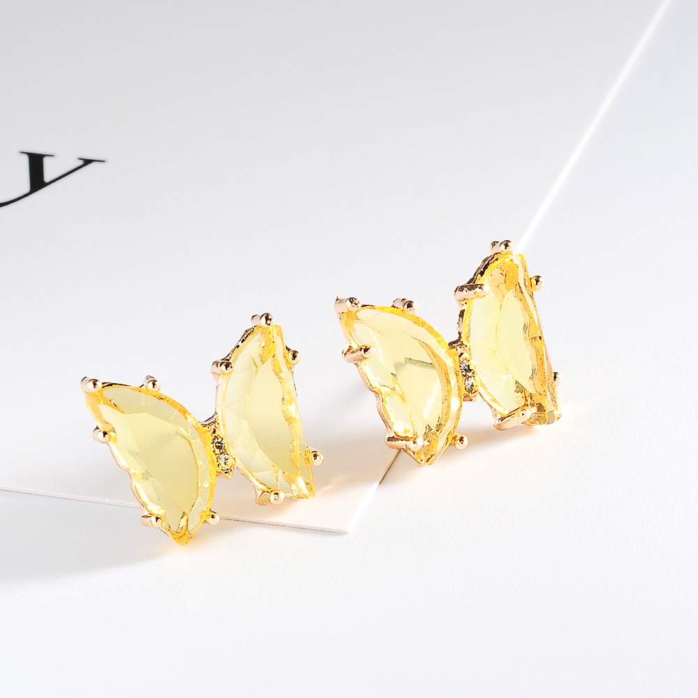 Korean Style Earrings Summer Transparent Butterfly Earrings Simple Crystal Earrings Wholesale Nihaojewelry display picture 9